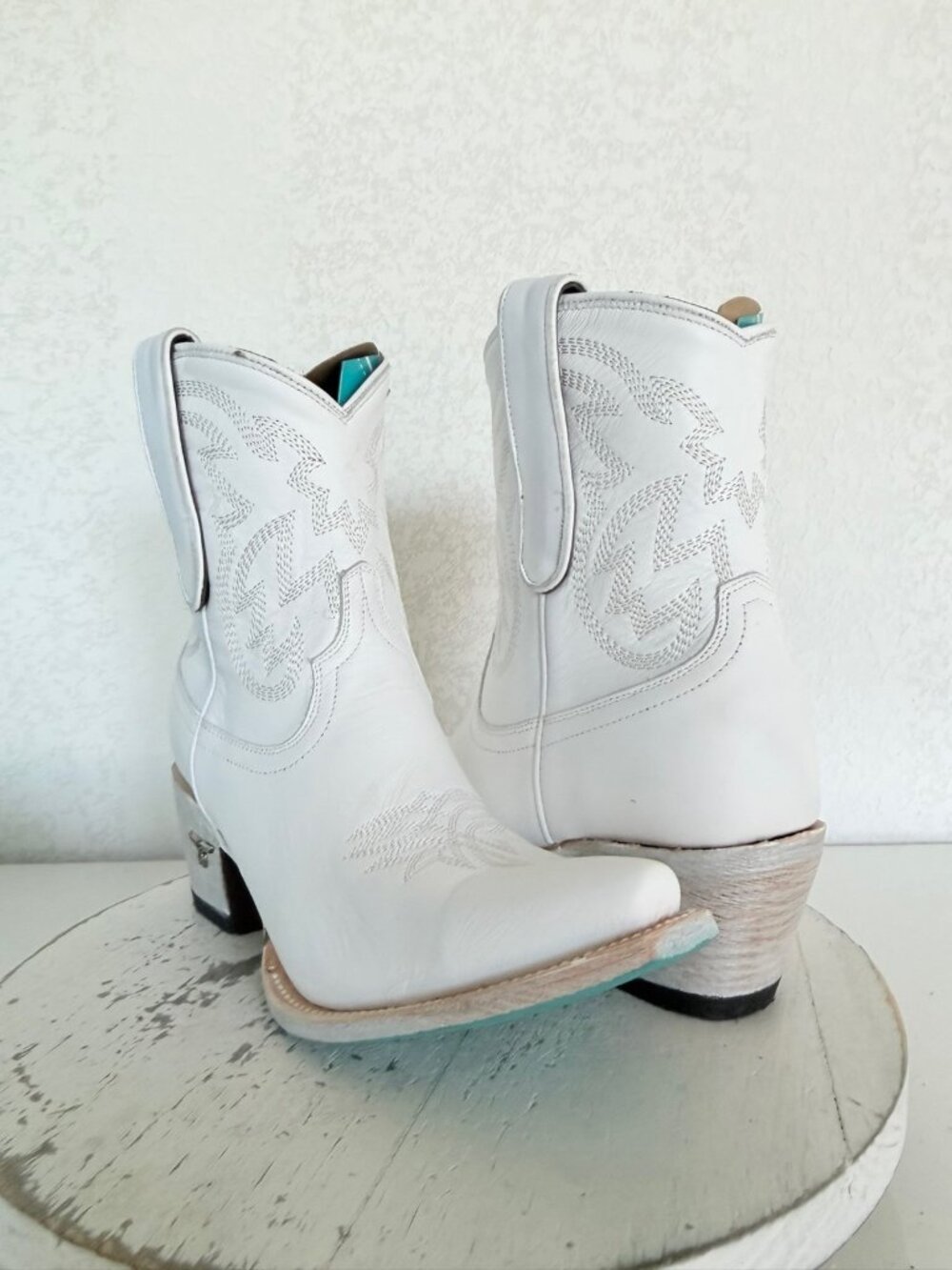 Lane SMOKESHOW White Cowboy Bootis Womens 8.5 Western Cowgirl Short Ankle Boots